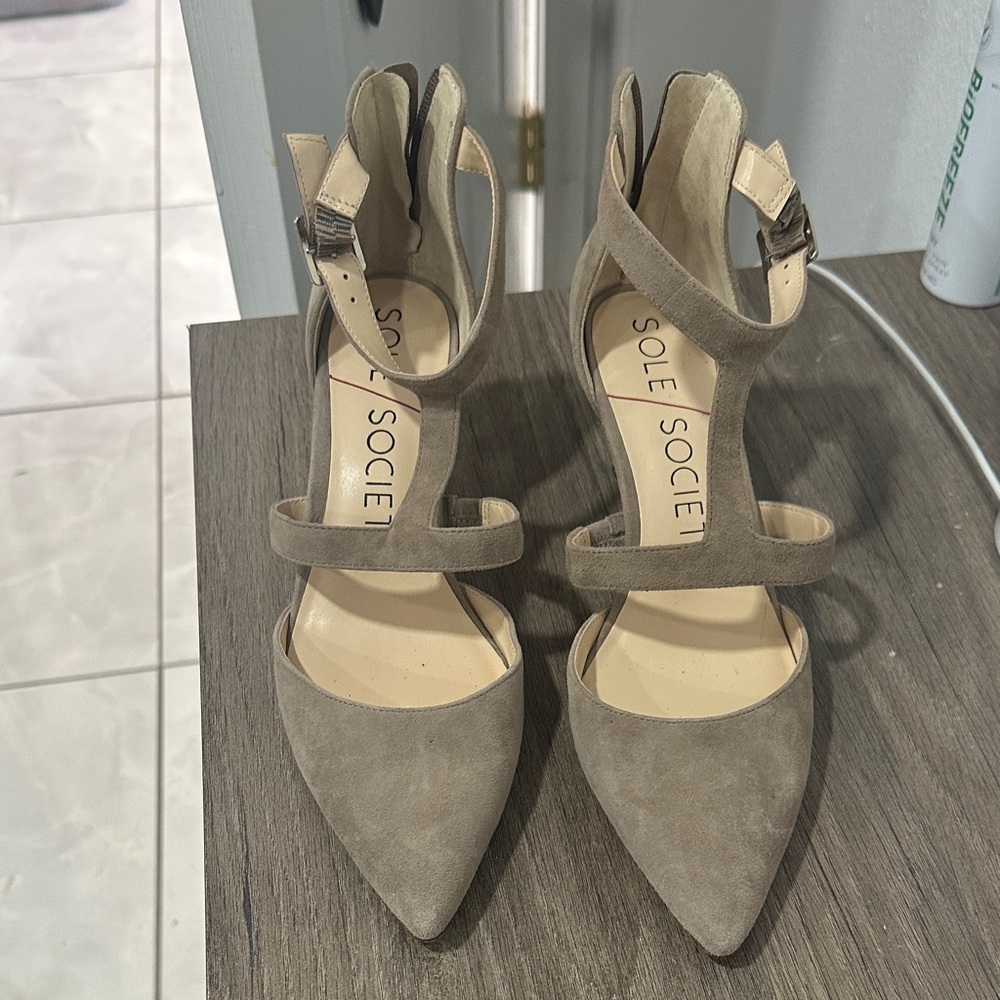 Sole Society Women's Taupe Heels